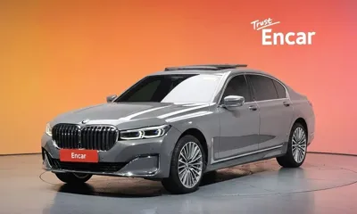 BMW 7-Series · 2021 год