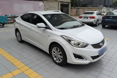 Hyundai Elantra (5th Generation 2016, 107100 км, за 42855.83 CNY