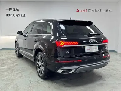 Audi Q7 2023, 41000 км, за 379799 CNY - фото 6