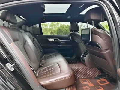 BMW 7 Series 2018, 150000 км, за 138800 CNY - фото 14