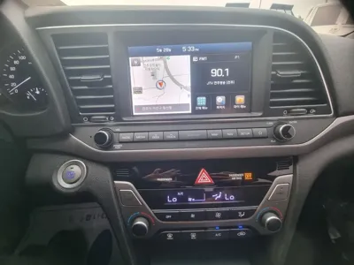 Hyundai Avante 2018, 122169 км, за 8900000 KRW - фото 12