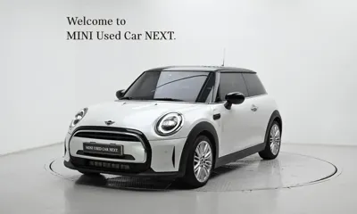 MINI Cooper · 2023 год
