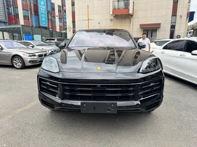 Porsche Cayenne 2023, 15000 км, за 608800 CNY - фото 2