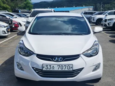 Hyundai Avante · 2013 год