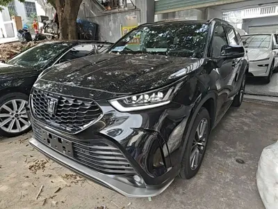Toyota Crown Kluger · 2026 год