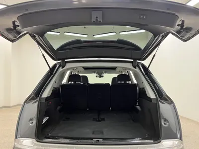 Audi Q7 2021, 21000 км, за 323000 CNY - фото 32