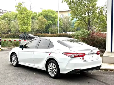 Toyota Camry 2023, 30000 км, за 71900 CNY