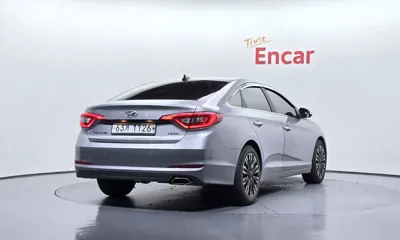 Hyundai Sonata 2015, 83957 км, за 9000000 KRW