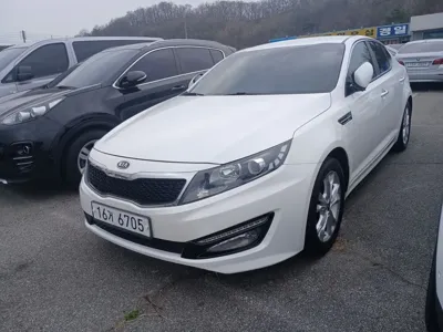 Kia K5 · 2012 год