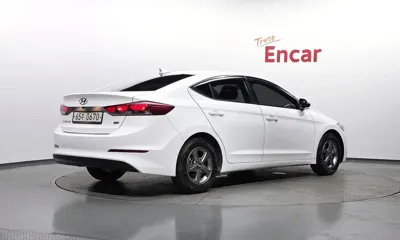 Hyundai Avante 2016, 88671 км, за 9300000 KRW