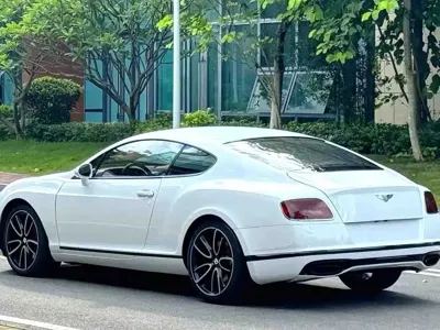 Bentley Continental 2005, 110000 км, за 250000 CNY