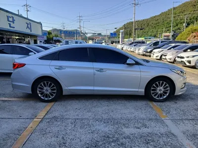 Hyundai Sonata 2015, 221000 км, за 5500000 KRW