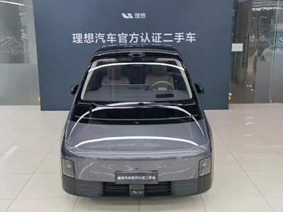 Li Auto Li MEGA 2025, 10000 км, за 455800 CNY