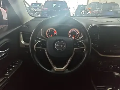 Jeep Cherokee 2018, 70200 км, за 41100 CNY - фото 11