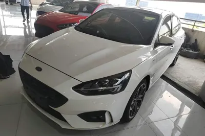 Ford Focus 2021, 77800 км, за 78076.79 CNY - фото 1