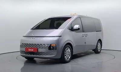 Hyundai Staria · 2023 год