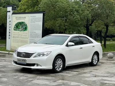 Toyota Camry · 2014 год