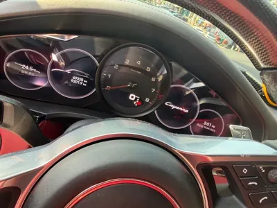Porsche Cayenne 2023, 71000 км, за 93000000 KRW