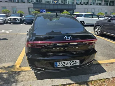 Hyundai Grandeur 2020, 33100 км, за 28300000 KRW