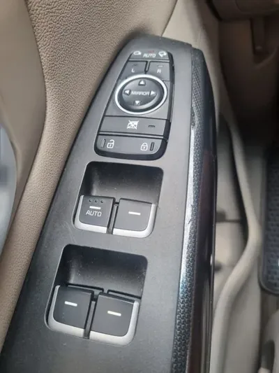 Kia Canival 2015, 147000 км, за 8700000 KRW - фото 7
