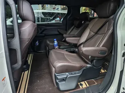 Toyota Granvia 2023, 64300 км, за 249800 CNY - фото 9