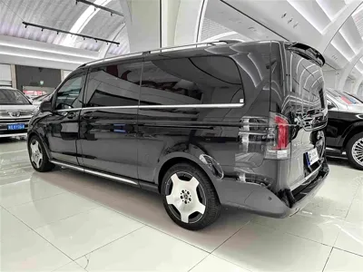 Mercedes-Benz V-Class 2025, 13000 км, за 466000 CNY