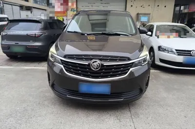 Buick GL8 2021, 145600 км, за 113743.62 CNY