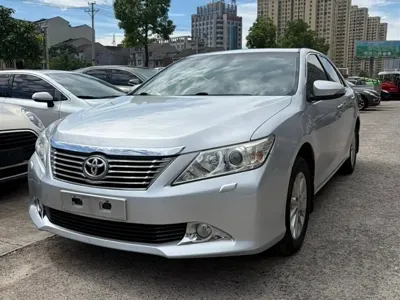Toyota Camry · 2012 год