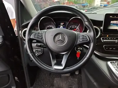 Mercedes-Benz V-Class 2019, 63900 км, за 153200 CNY - фото 11