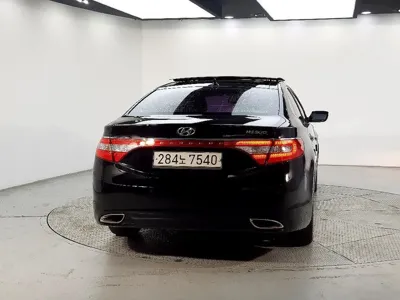 Hyundai Grandeur 2012, 317544 км, за 3290000 KRW