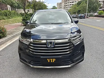 Honda Odyssey 2023, 80000 км, за 128000 CNY