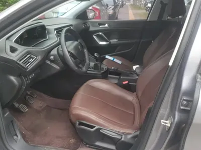 Peugeot 308 2017, 84600 км, за 19500 CNY - фото 9