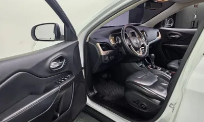 Jeep Cherokee 2015, 142496 км, за 6500000 KRW - фото 10