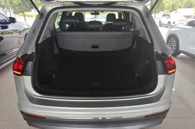 Volkswagen Tiguan L 2018, 149300 км, за 80453.97 CNY - фото 22