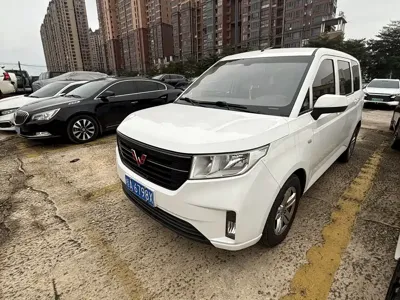 Wuling Hongguang Plus · 2019 год
