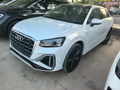 Audi Q2L · 2022 год