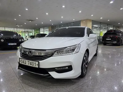 Honda Accord · 2017 год