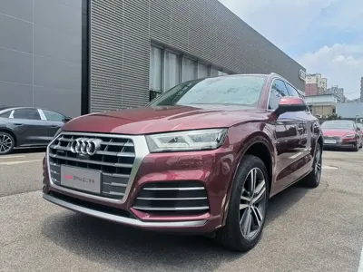 Audi Q5L · 2021 год