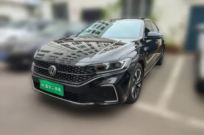 Volkswagen Passat · 2023 год
