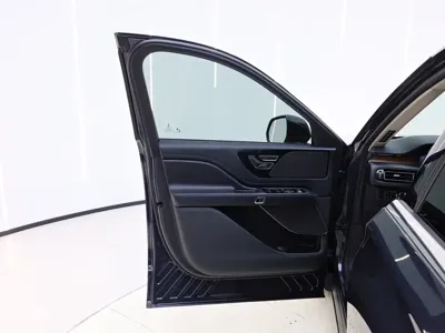 Lincoln Aviator 2024, 31600 км, за 265000 CNY - фото 29