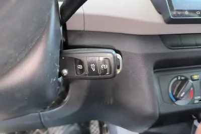 Skoda Fabia 2017, 58600 км, за 43284.8 CNY - фото 12