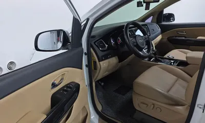 Kia Canival 2016, 112280 км, за 10900000 KRW - фото 12