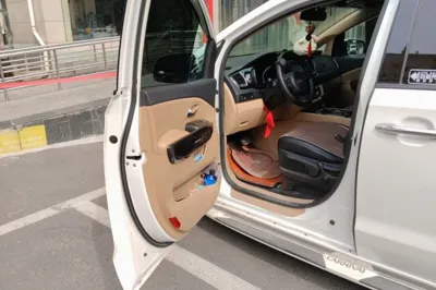 Kia Carnival 2015, 121900 км, за 65499.34 CNY - фото 16