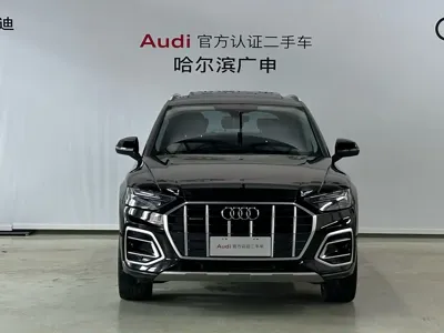 Audi Q5L 2021, 27000 км, за 189800 CNY