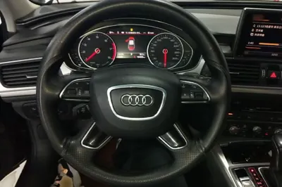 Audi A6L 2018, 164800 км, за 129895.6 CNY - фото 13