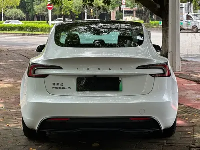 Tesla Model 3 2026, 4000 км, за 201800 CNY