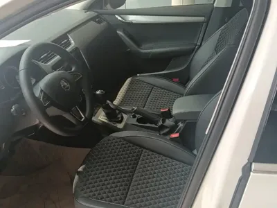 Skoda Octavia 2019, 70000 км, за 55800 CNY - фото 7