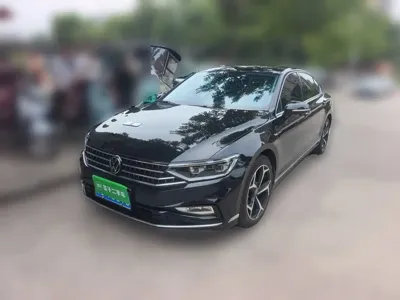 Volkswagen Magotan 2023, 28100 км, за 135100 CNY