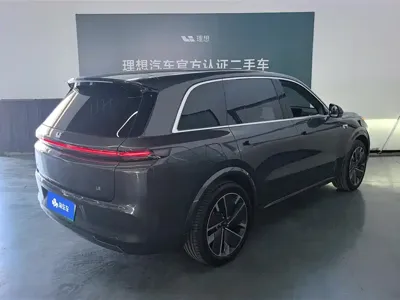 Li Auto Li L8 2025, 8100 км, за 268800 CNY