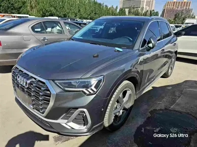 Audi Q3 · 2022 год